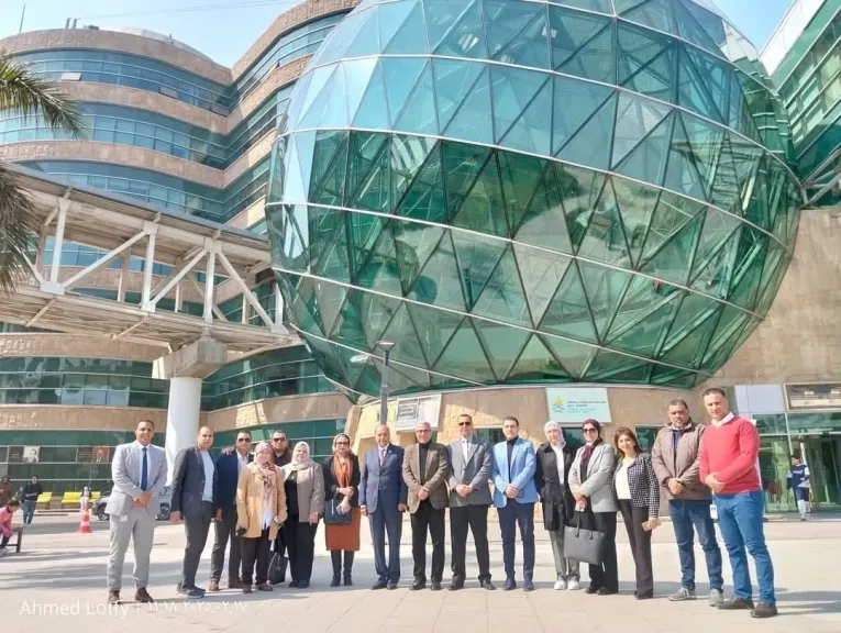 وفد من شركة ' إيجوث 'يزور مستشفى سرطان الأطفال 57357 ويقدم الدعم النفسن والمعنوى للأطفال المرضى