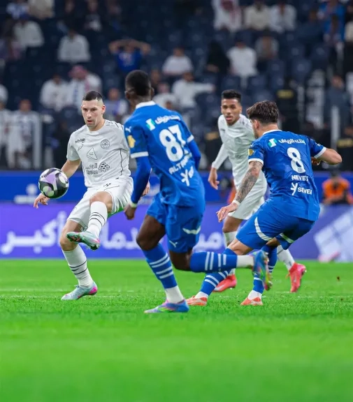 تعادل الهلال أمام الشباب السعودي في الجولة 29 من الدوري