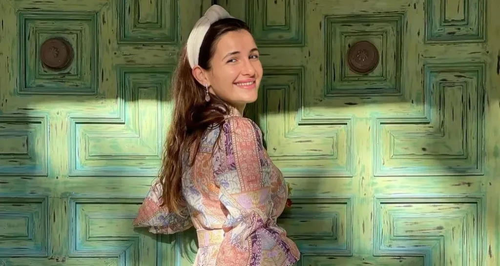 أول ظهور لشام الذهبي بعد أزمتها.. حضور لافت في زفاف ليلى زاهر