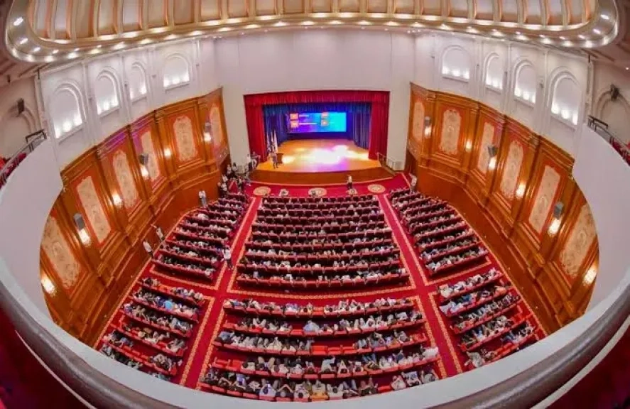 انطلاق مؤتمر TEDxEtTagammo في نسخته الخامسة تحت شعار 'Echoes' بالجامعة الأمريكية