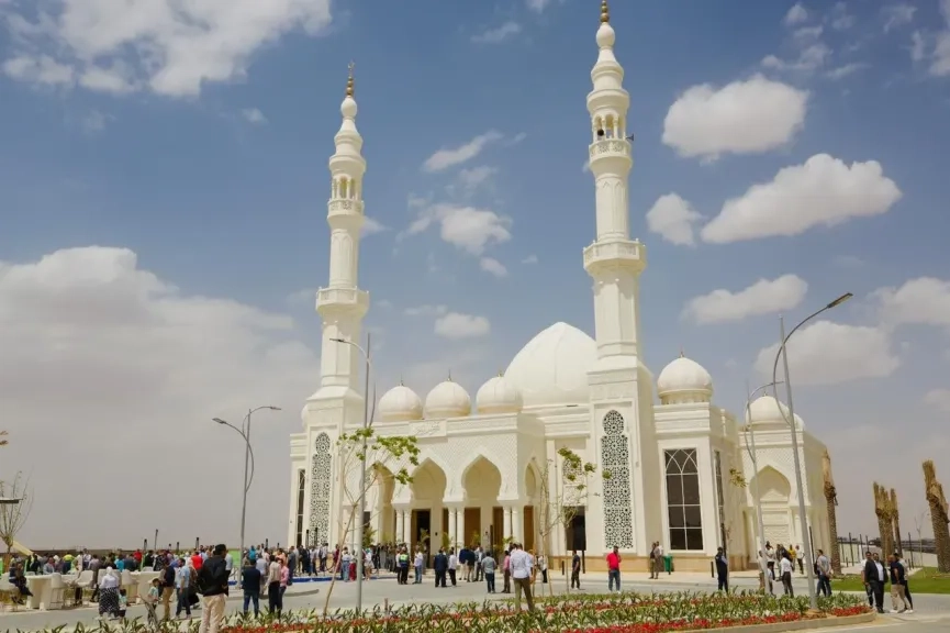 يتسع لأكثر من 2700 مصل.. ميدار تفتتح «مسجد المعز» بمدينة «مستقبل سيتي»