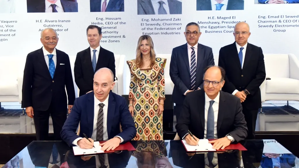 رئيس هيئة الاستثمار يشهد توقيع اتفاقية للتعاون التقني بين مجموعة السويدي ومركز «سيرسي» الإسباني