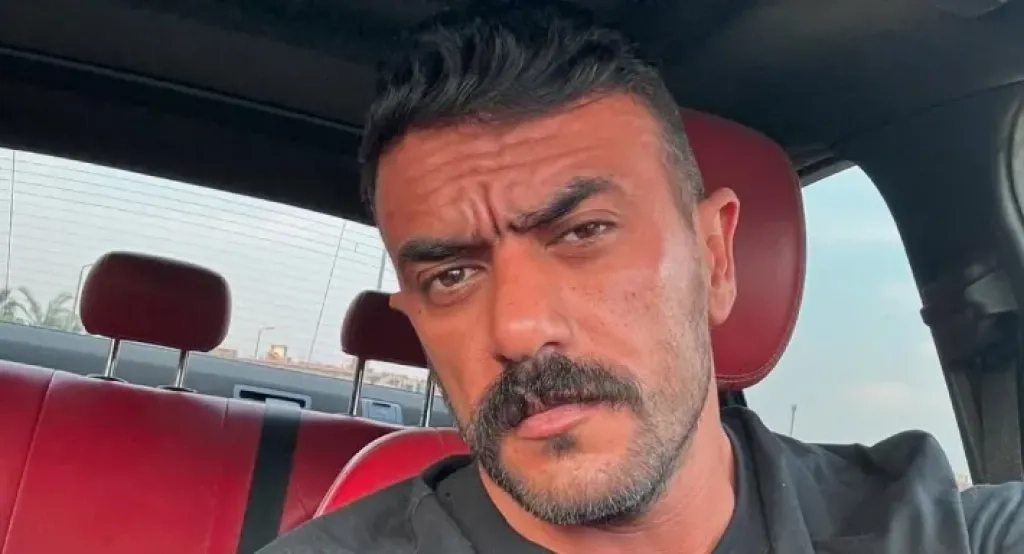 أحمد العوضي يفاجئ الجمهور بـ'لوك' جديد.. صورة