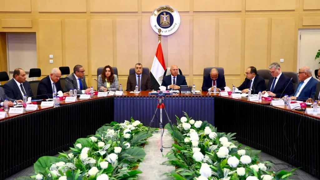 كامل الوزير يترأس الاجتماع الرابع والعشرين للمجموعة الوزارية للتنمية الصناعية