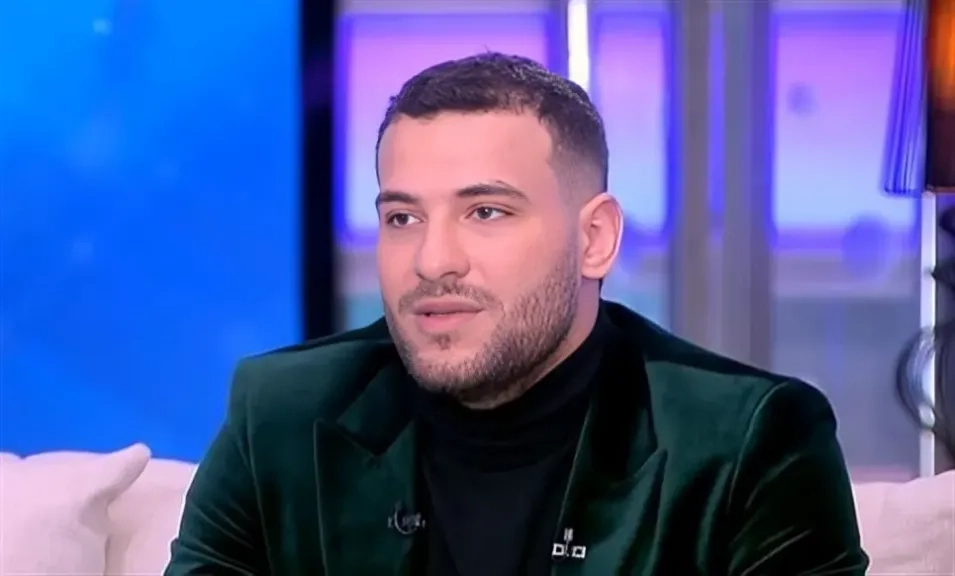 اشتعال أزمة مسلم من جديد.. طليقته تلوّح بالفضائح وزوجته ترد برسائل لاذعة