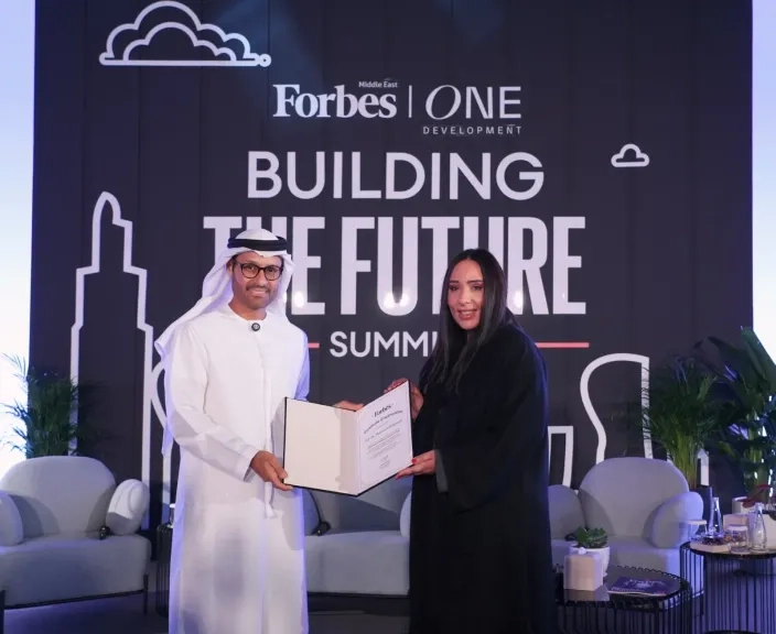 فوربس الشرق الأوسط تختتم قمة «بناء المستقبل» في أبوظبي