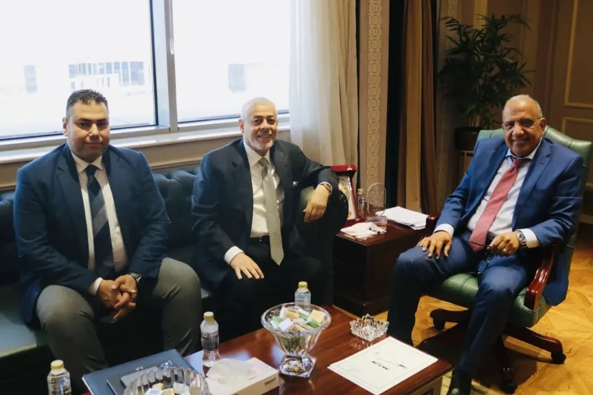 وزير الكهرباء يبحث مع «AMEA POWER» الإماراتية تعزيز التعاون بمشروعات الطاقة المتجددة وتخزين الكهرباء