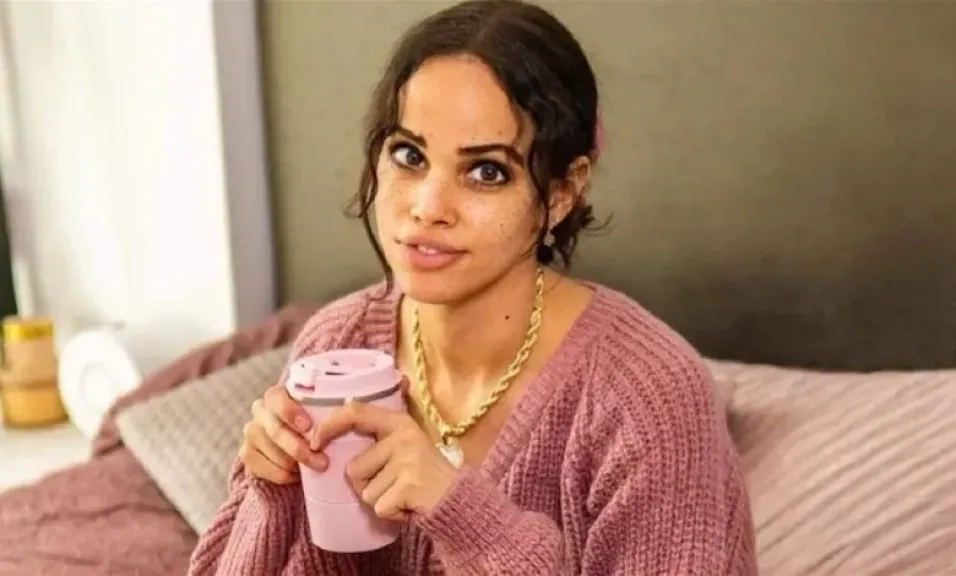 نور عمرو دياب تخطف الأنظار خلال دعمها لوالدتها في فيلم 'في عز الضهر'