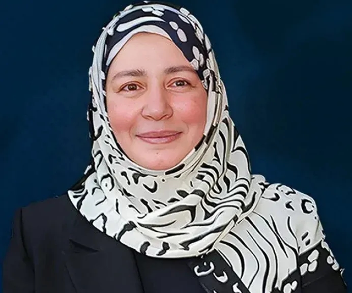 عبلة كامل تتصدر التريند بصورة جديدة.. ظهور نادر يشعل مواقع التواصل