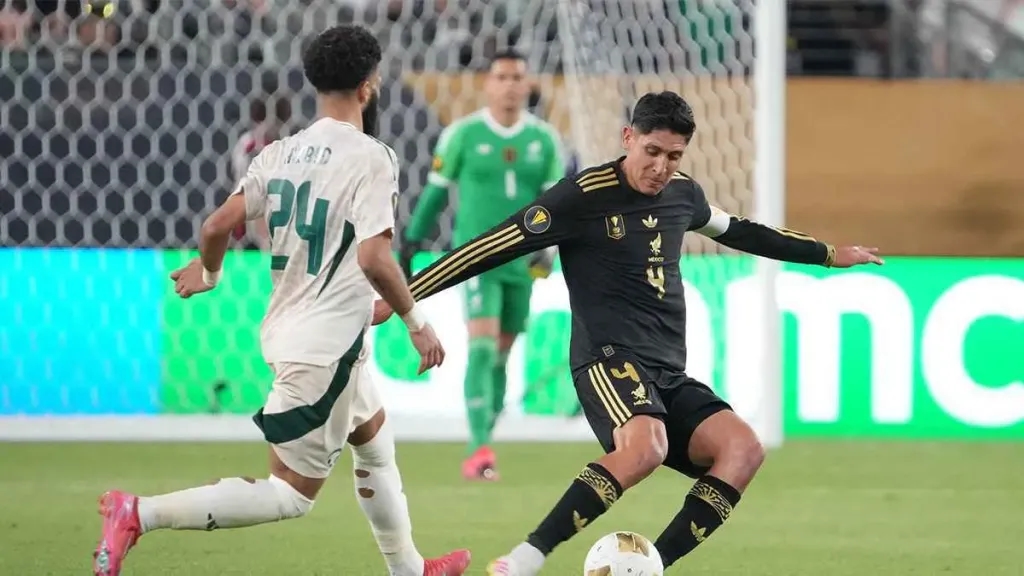 السعودية تسقط أمام المكسيك وتغادر بطولة الكأس الذهبية