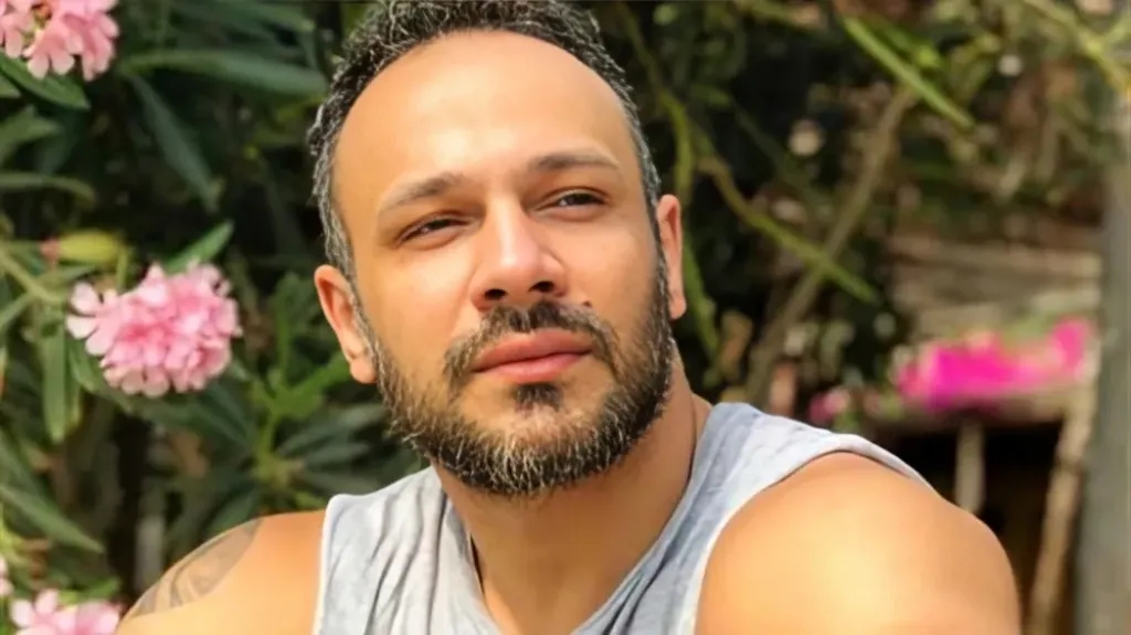 هل ندم محمد عطية على أولى بطولاته السينمائية؟ منشور مثير يكشف الحقيقة