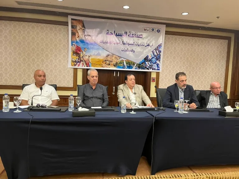 بالصور .. مسافرون للسياحة تعقد ندوة حول تأثير السوشيال ميديا على القطاع السياحي