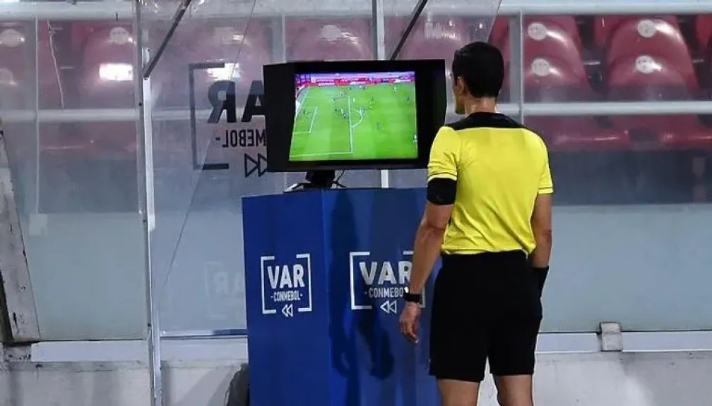 وزارة الرياضة تُنهي أزمة VAR قبل انطلاق الدوري المصري
