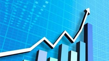 تحسن الجنيه وقفزة في التحويلات.. خبراء: الاقتصاد المصري يستعيد الثقة ويجذب الاستثمارات