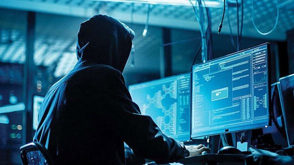 تسويق بالعافية.. مسؤولو مستشفى بهية يتهمون أدمن صفحة فيسبوك بتهديدهم مقابل 2 مليون جنيه