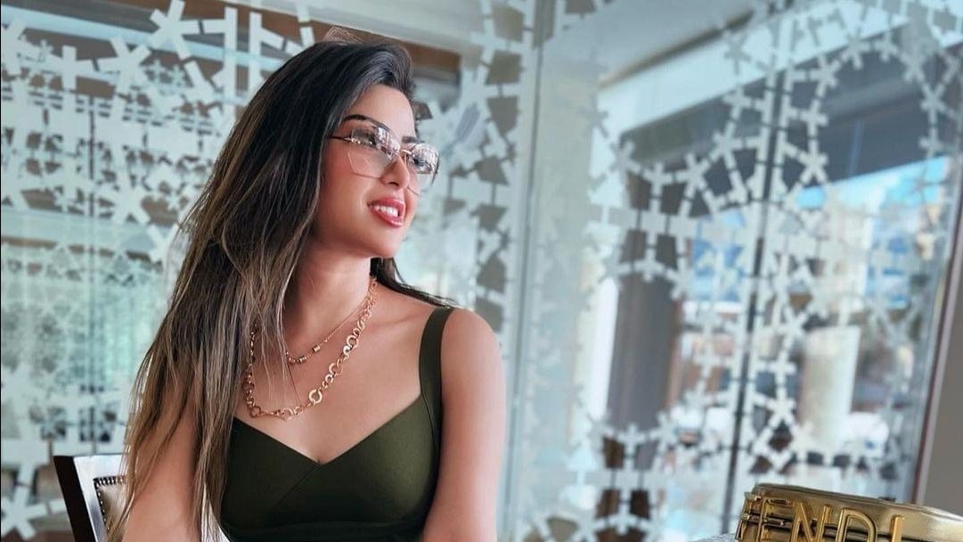 ما علاقة مها الصغير.. ميرنا جميل تتصدر التريند بسبب رسوماتها