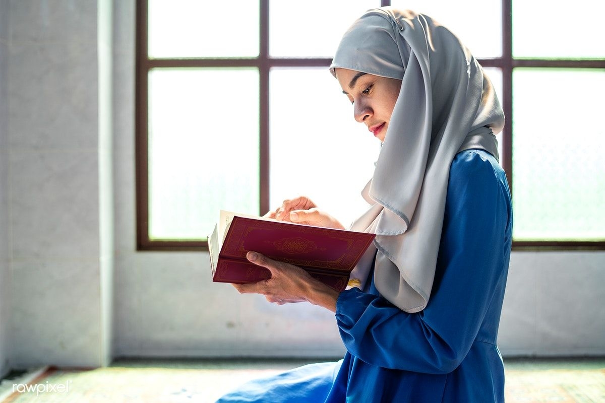 عاوزه ألبس الحجاب ولكني مترددة؟.. أمين الفتوى يجيب