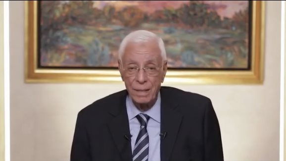 حسام موافى يوجه رسالة لطبيب فقد بصره بعد إصابته بفيروس كورونا
