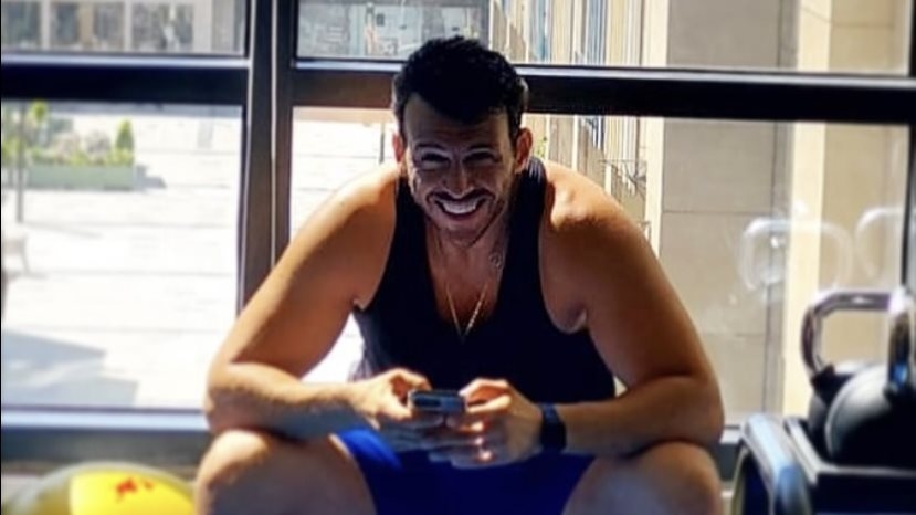 بدعي ماشفهوش في البيت.. رامي رضوان يدعم زوجته بالترويج لفيلم روكي الغلابة