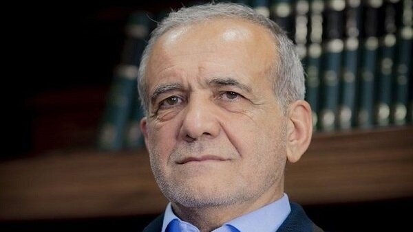 الرئيس الإيراني: لا تراجع عن تخصيب اليورانيوم ونرفض السلاح النووي