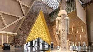 خبير آثار : طفرة تطوير بـ الأهرامات والمتحف المصري الكبير