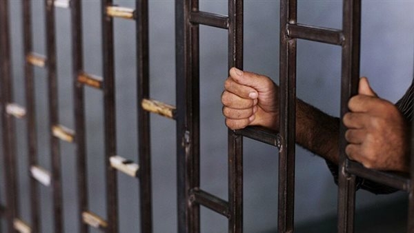 بعد تعديه على طالبات بالفناء.. ما مصير مدير مدرسة الثانوية بالبحيرة