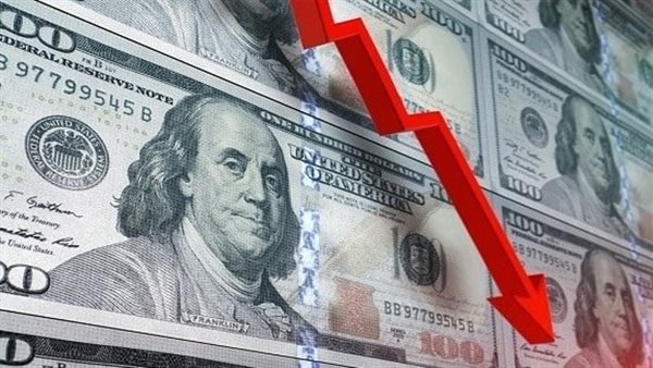 الأخضر يودع الـ50.. تراجع جديد في سعر الدولار اليوم بالبنوك