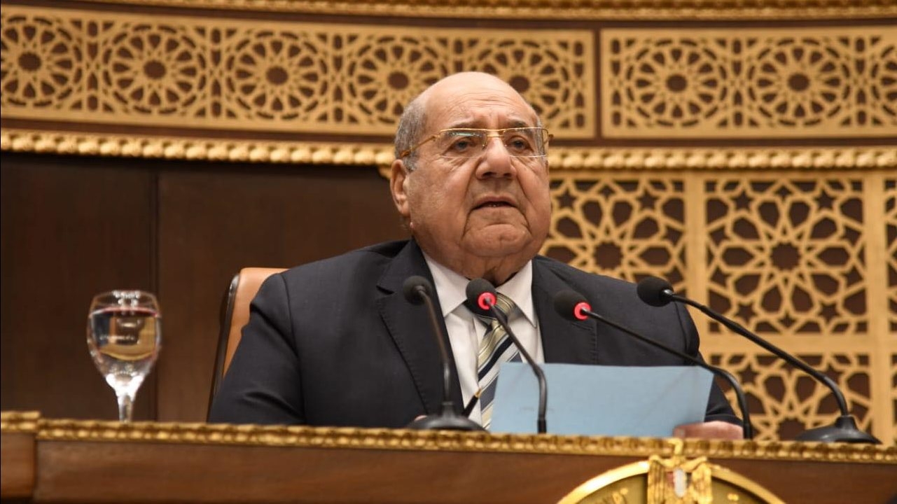 رئيس الشيوخ يحيل تقارير إلى الحكومة لتنفيذ ما ورد بها من توصيات