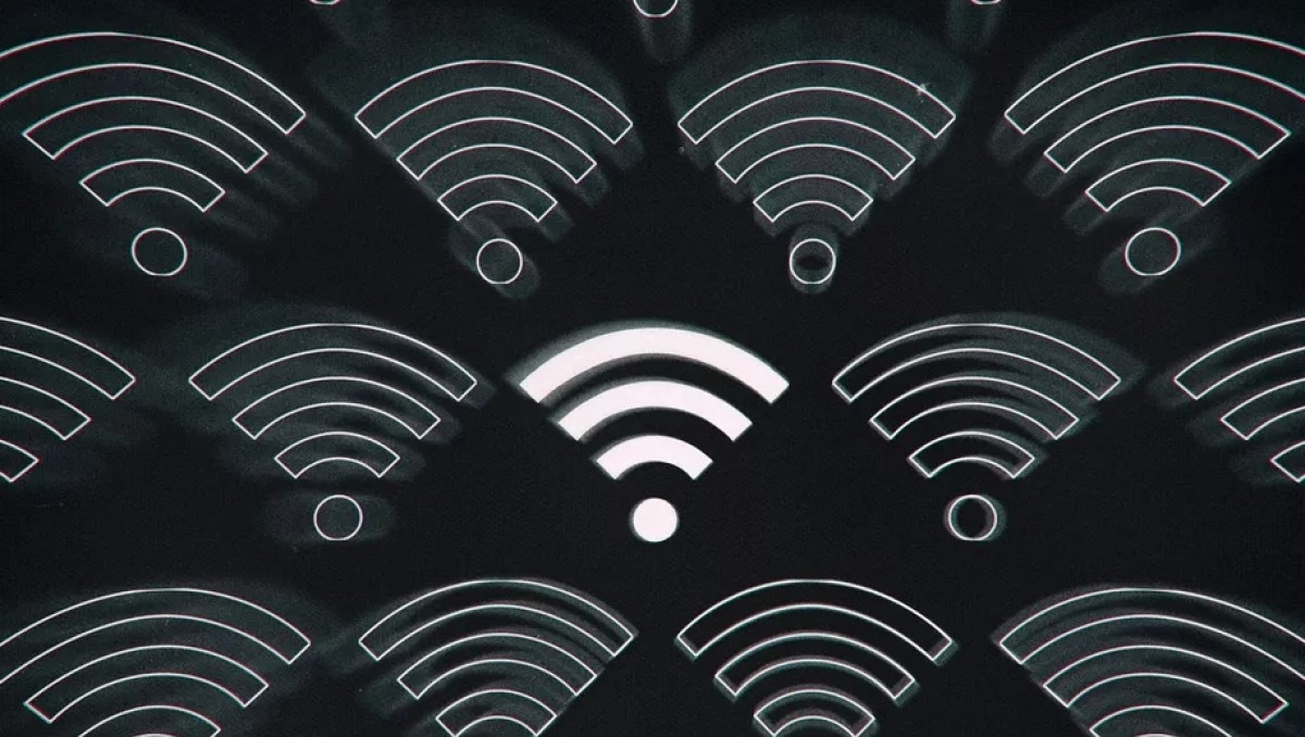 هل يجوز لي الدخول على شبكات النت اللاسلكية الموجودة بجوار منزلي بدون إذن أصحابها؟ الإفتاء تجيب