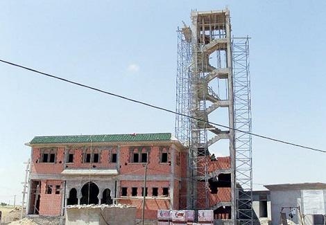 هل يجوز إخراج الزكاة في بناء المساجد؟.. أمين الفتوى يجيب