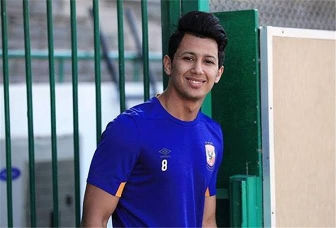 الحدث كبير عليه.. عمرو جمال يعلق على أداء مدرب الأهلي في مونديال الأندية