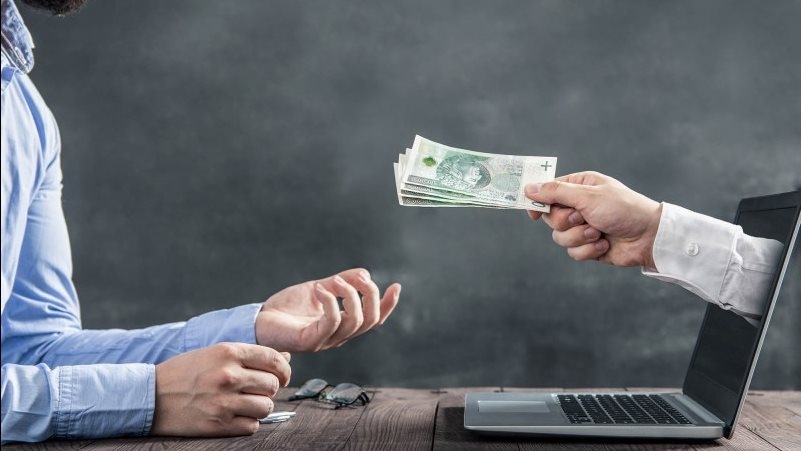 ما حكم أرباح السوشيال ميديا؟.. أمين الإفتاء: حلال في حالة واحدة
