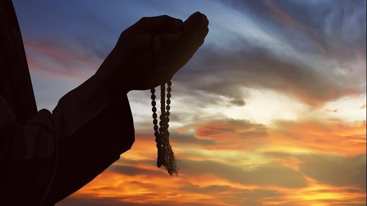 أذكار المساء الثابتة عن النبي .. رددها الآن واغتنم فضلها وحصن نفسك