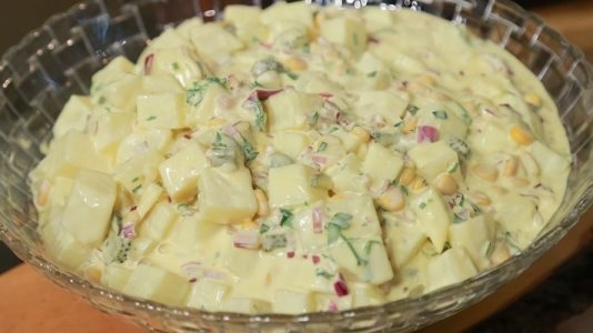 سلطة البطاطس بالمايونيز مثل المطاعم