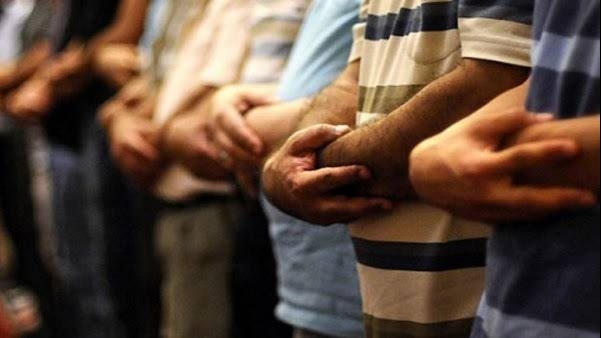 هل يجب على المأموم قراءة الفاتحة في الصلاة الجهرية؟.. الإفتاء توضح