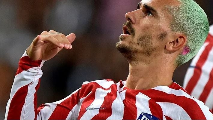 أتليتكو مدريد يجدد عقد جريزمان
