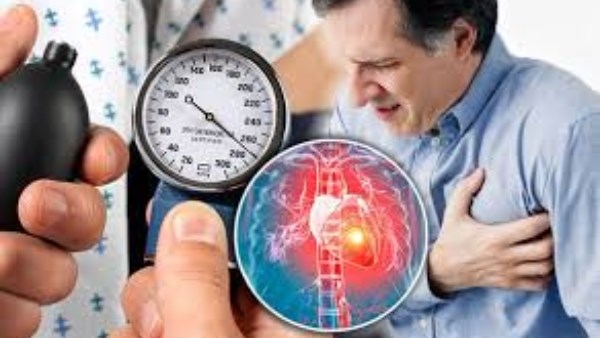 توقف عن تناولها فورًا.. 10 أنواع من الطعام تسبب ارتفاع ضغط الدم