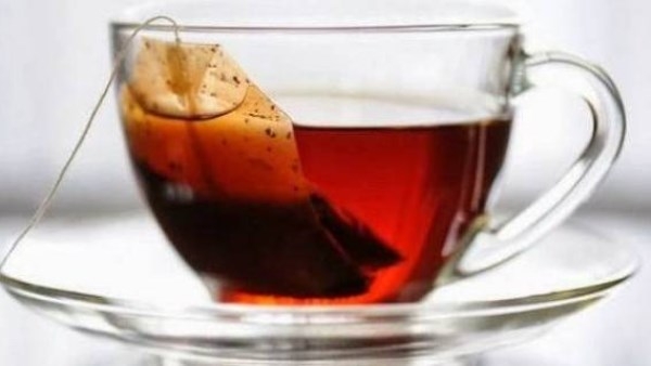 مضاعفات خطيرة .. أضرار الإفراط في الشاي الأسود