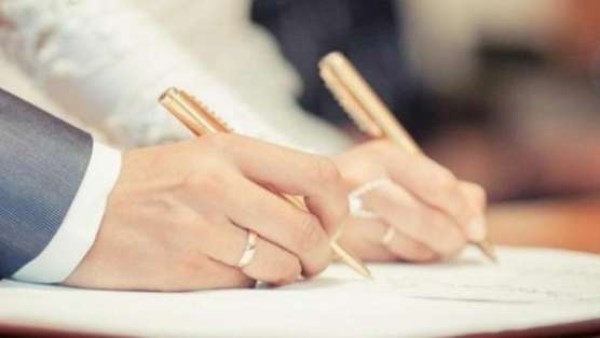 هل يلزم الزوج تنفيذ شرط الطلاق بعد الإنجاب؟.. د. عطية لاشين يوضح الحكم