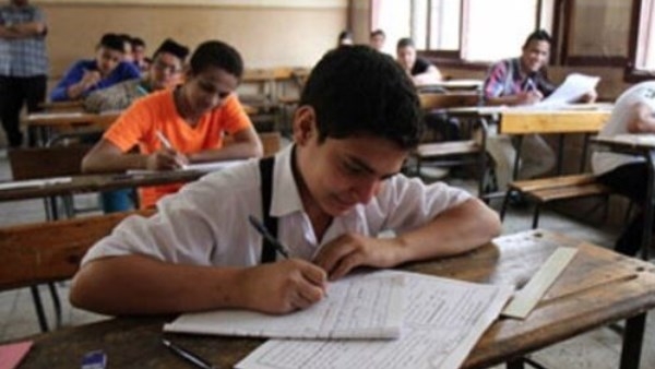 قبل الامتحان .. التمارين الخمسة لتصحيح وضعية الجسم والتحكم بالتوتر