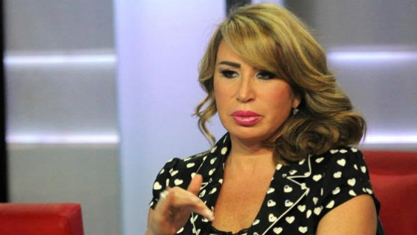 بكاؤها على ابنتها .. تصريحات صادمة لـ إيناس الدغيدي تشعل السوشيال ميديا