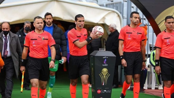 محمود ناجي حكمًا لمباراة المصري والإسماعيلي فى الدورى