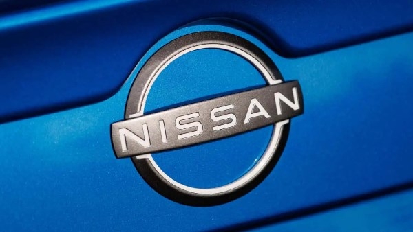 نيسان تخطط لطرد 6500 موظف وإغلاق مصانعها.. تفاصيل