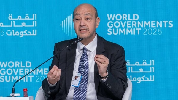 مرتب عمرو أديب يثير الجدل.. وهؤلاء الإعلاميون الأعلى دخلا عالميا