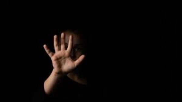 هل الضرب يحول ابنك إلى متحرش؟.. خبير علاقات أسرية يكشف أبعادا نفسية خطيرة