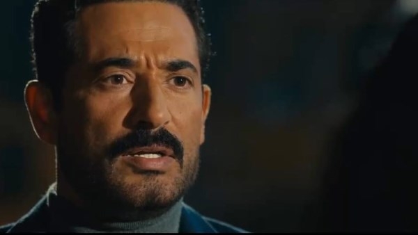 سيد الناس الحلقة 29 .. عمرو سعد يسرق الذهب من أحمد زاهر