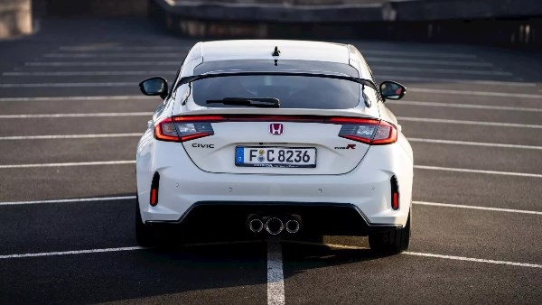 الكشف عن هوندا سيفيك TYPE-R الجديدة .. صور
