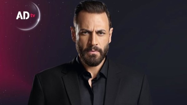 نيقولا معوض: بحب الشعراء ونفسي أقدم شخصية محمود درويش