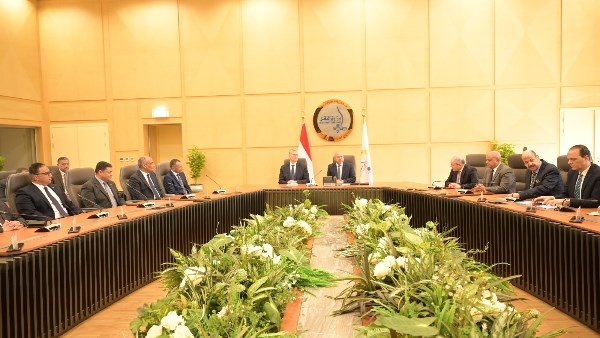 النقل توقع عقد بناء وتشغيل محطة صب سائل بميناء الدخيلة مع شركة الاسكندرية لسلاسل الإمداد
