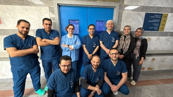 إنجاز طبي عالمي لجامعة حلوان.. بث حي لجراحة بالمنظار يحصد إشادة دولية